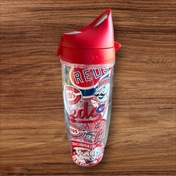 CINCINNATI REDS ALL OVER TERVIS WRAP WATER BOTTLE
NEW - Picture 2 of 7